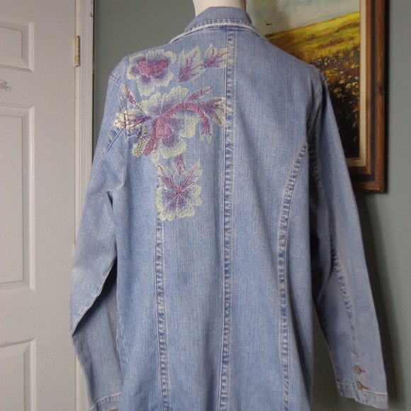 Jean Jacket with Beautiful Flower Beading Design - Picture 5 of 16